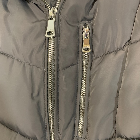 Calvin Klein Puffer jacket. Size Large. Color Gray with black faux fur. - Picture 11 of 13